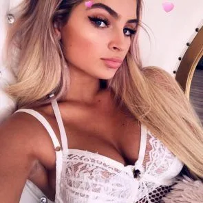 Carrington Durhami alasti ja seksikad fotod