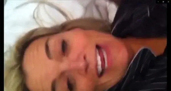 ஜென்னி மெக்கார்த்தி நிர்வாணமாக