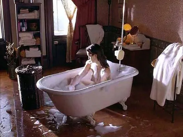 Cindy Crawford naken och topplös