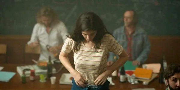 Claire Chust Nude Scene mula sa 'Nais ni Damien na Baguhin ang Mundo'