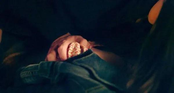 ஹைலி ஸ்டெய்ன்பீல்ட் கார் செக்ஸ் காட்சி