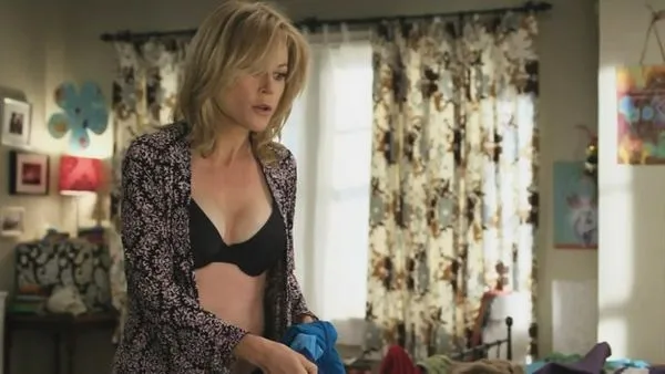 Σέξι εσώρουχα Julie Bowen