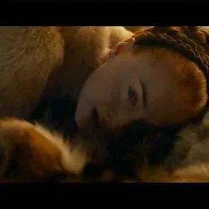 Sophie Turner zorla seks