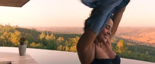 Paula Patton sexi
