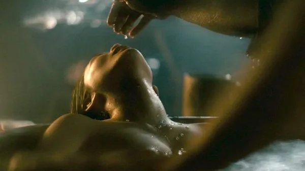 Dianne Doan alasti seksistseen