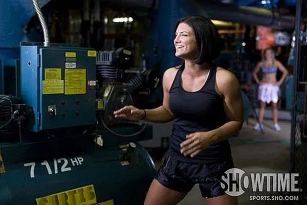 Bunda nua gina carano