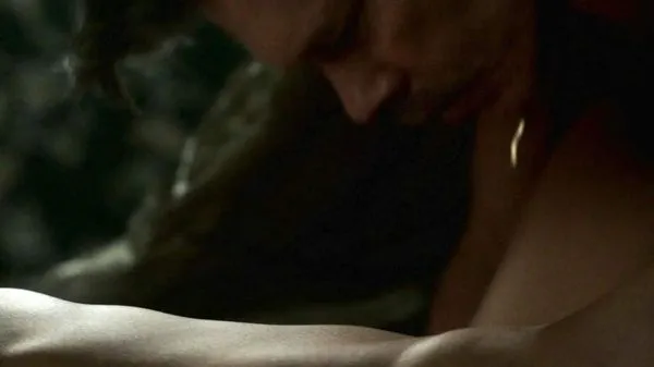 Scena di sesso nudo di Charlene Almarvez da 'City on a HIll'