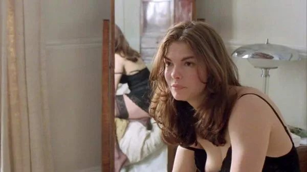 Jeanne Tripplehorn en topless