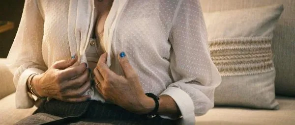 Si Elisabeth Shue ay Seksi ng Eksena mula sa 'The Boys'