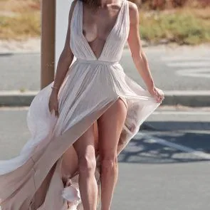 Alessandra Ambrosio tvrdo uklizavanje