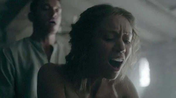 Sexuální scéna Tamaryn Payne z filmu „Vikingové“