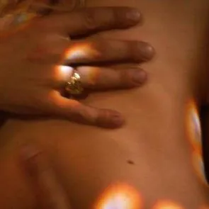 Heather Graham Nude Boobs & Nipples in Sex Scene από το «Half Magic»