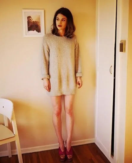 Γυμνά πόδια της Λούσι Γκρίφιθς