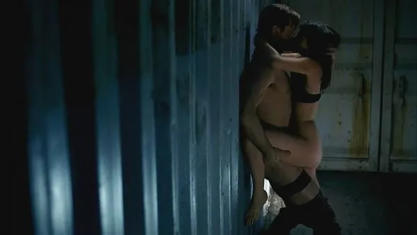 Η Lucy Griffiths γυμνό σεξ