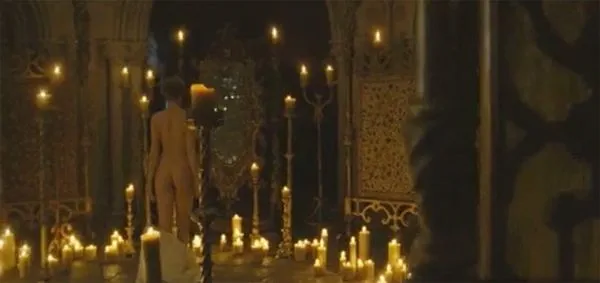 Cate Blanchett nahý zadok