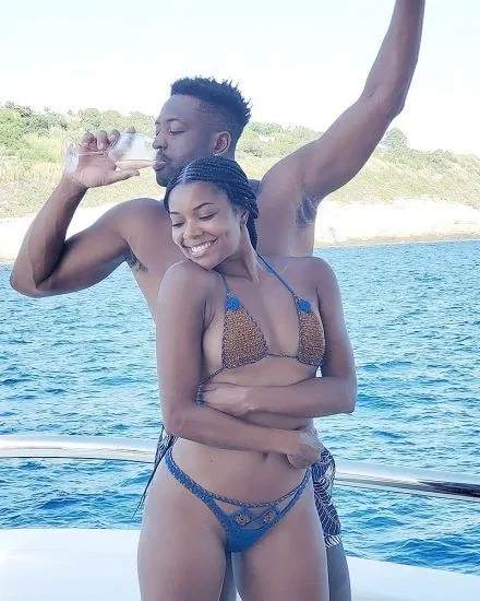 Gabrielle Union blauwe bikini