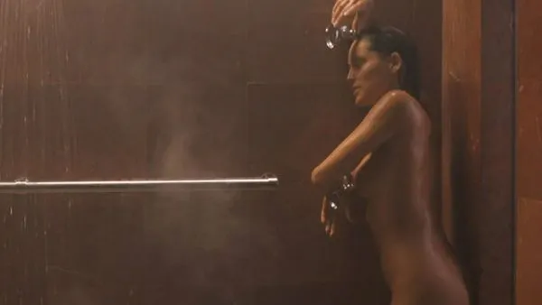 ஷரோன் ஸ்டோன் புண்டை காட்சி