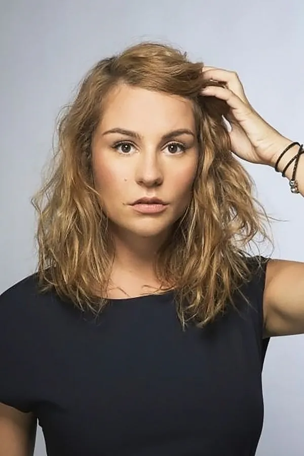 टिहाना लेज़ोविक न्यूड और ब्लोजॉब सेक्स सीन संग्रह