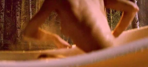 Кирнан Шипка мокрая в ванне