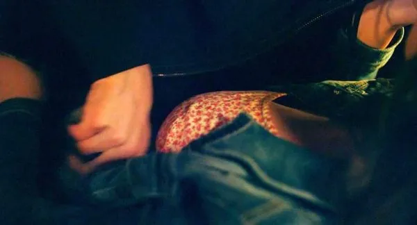 סצנת פורנו של היילי שטיינפלד