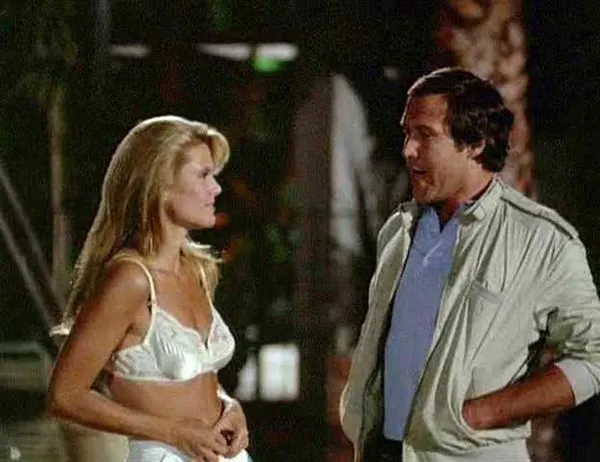 Гола сцена Крісті Брінклі з фільму 'Відпустка'