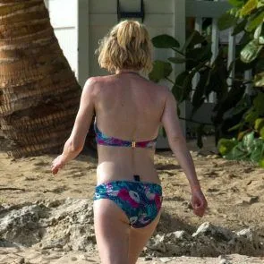 Jodie Whittakeri bikiinid