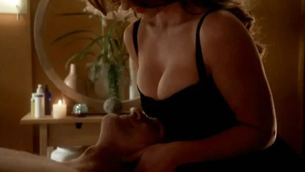 Jennifer Love Hewitt çıplak