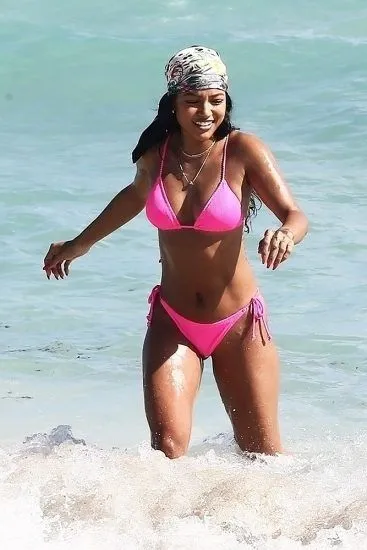 Karrueche Tran -bikini