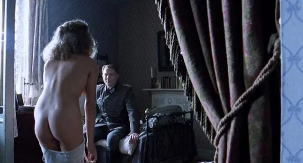 Louisa Clein ฉากนู้ดจาก 'Island at War'