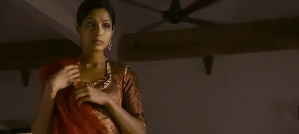 Seks paksa Freida Pinto