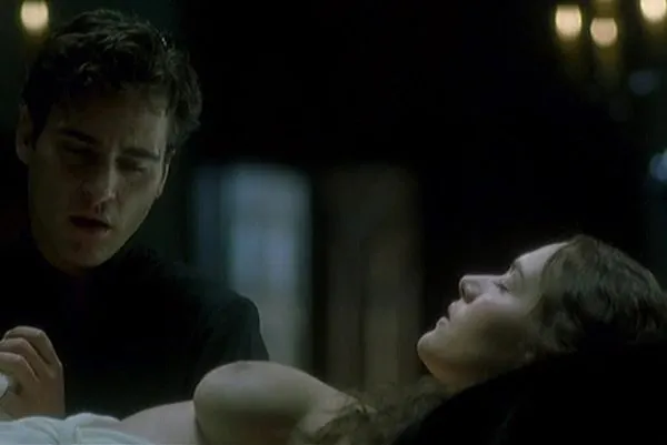 Оголені сиськи Кейт Вінслет і секс у фільмі Quills