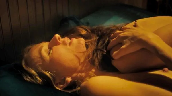 Naomi Watts seks sahnesi