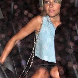 Julianne Hough sorte trusser