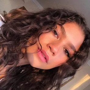 Zendaya lekitas selfie