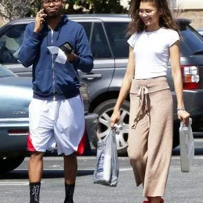 Zendaya ülemeelikud tissid