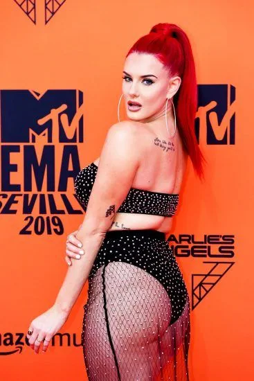 Justina Valentine μεγάλο κώλο