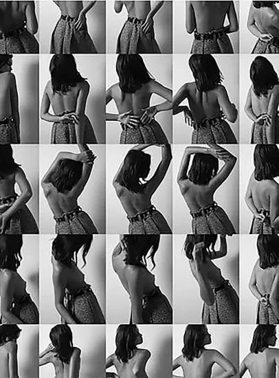 Sarah Ellen sexy và ngực trần