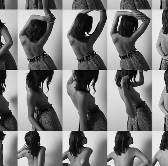 Sarah Ellen ngực trần