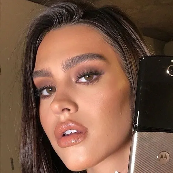 Amelia Grey Hamlin Scott Disick ile Çıplak Resimler ve Sızan Porno