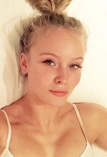 Zara Larsson telanjang