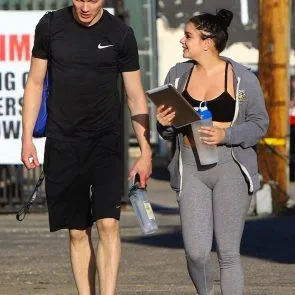 Pelatihan Ariel Winter