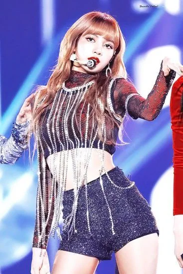 ליסה ריקוד עירום