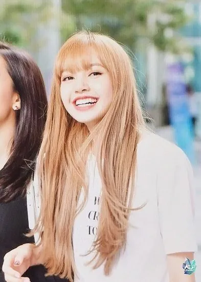 ליסה שחור פינק חם ועירום