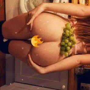 Belle Delphine nahý zadek