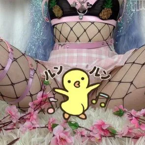 Zakrytá kundička Belle Delphine