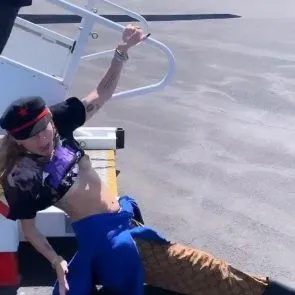 Miley Cyrus merasa sedih