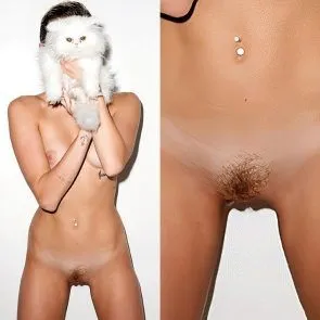 Miley Cyrus memek dan kucing