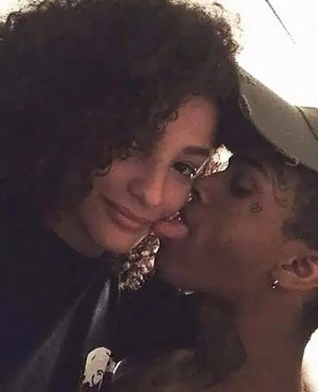 Ginebra Ayala amb nuvi