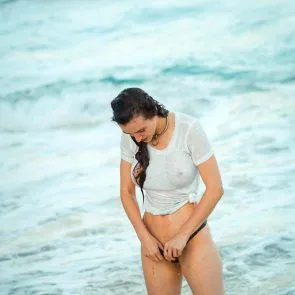 மூலம் பார்க்க பைபர் ப்ளஷ் புண்டை