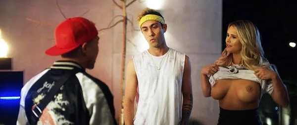 キンゼイ・ウォランスキーヌードポルノ